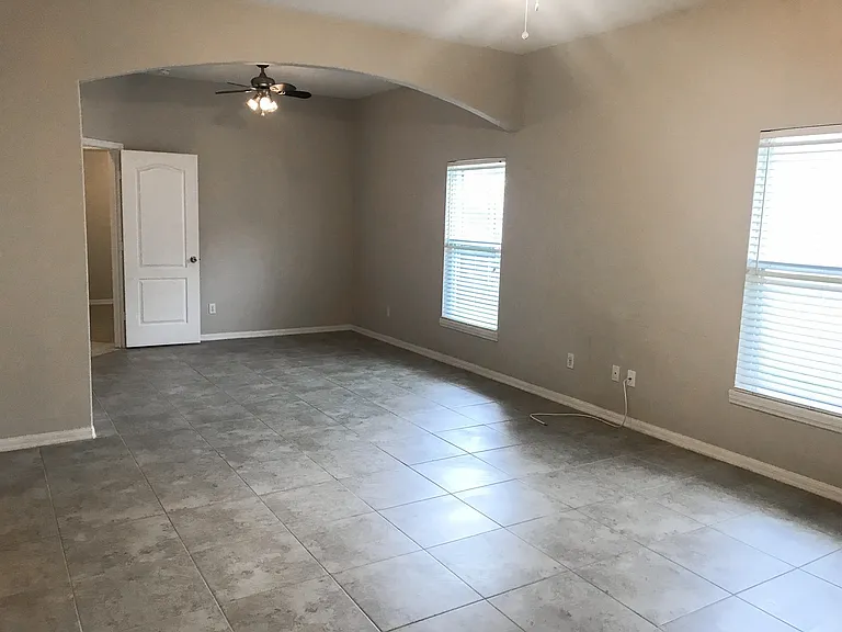 13828 Guildhall Cir — Photo 9