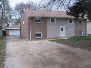 193 Kingston Rd, Bolingbrook, IL 60440