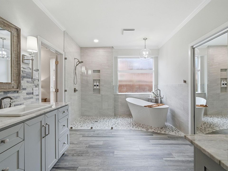 1st image of 28506 Blue Holly Ln