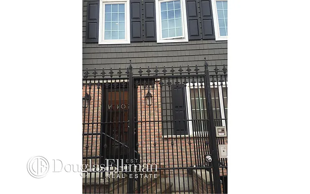 Rented by Douglas Elliman | media 17