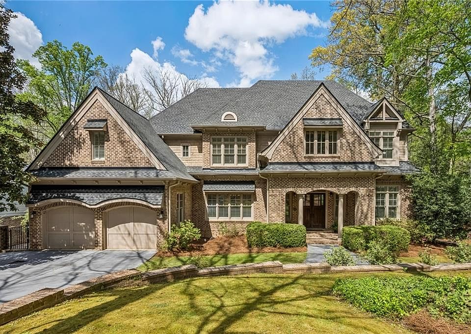 1st image of 2960 Castlewood Dr NW