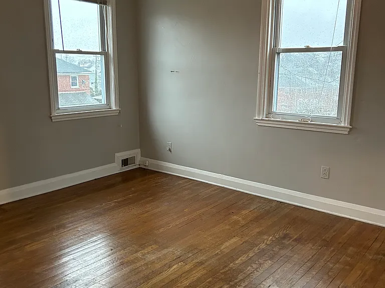 2907 Glendale Ave — Photo 15