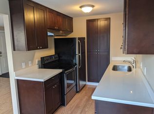 1819 6th Ave W #2, Seattle, WA 98119