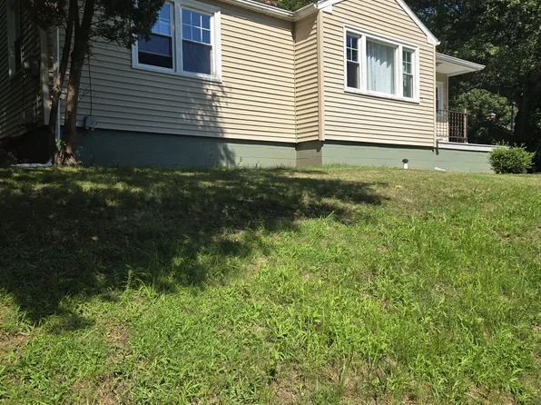 60 Fort Shantok Rd, Uncasville, CT 06382