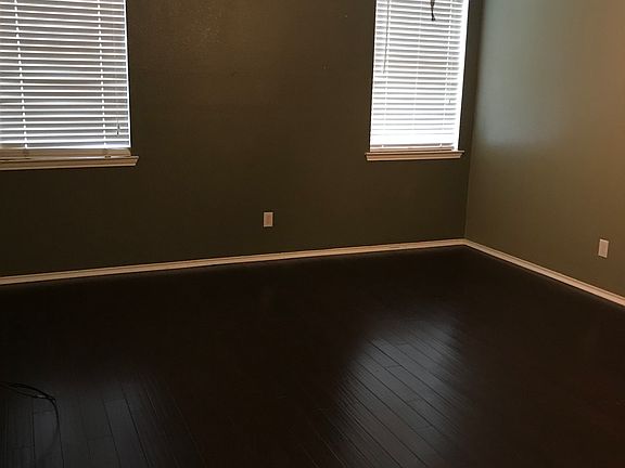 2nd image of 2308 Dogwood Dr