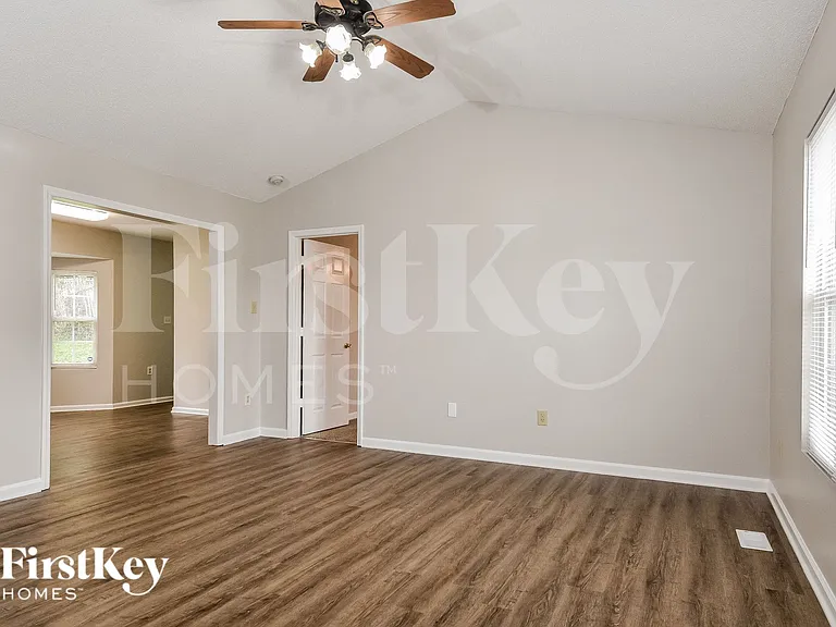 2014 Carlisle Way — Photo 3