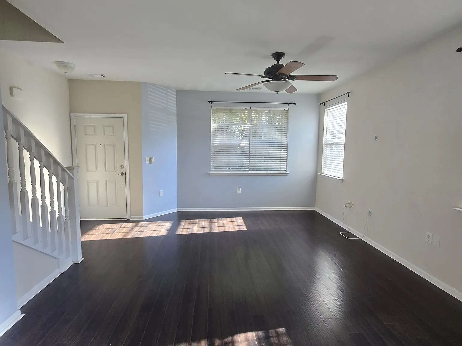 2 bed, 2.5 bath, 1340 sqft, $2,300 — Photo 3