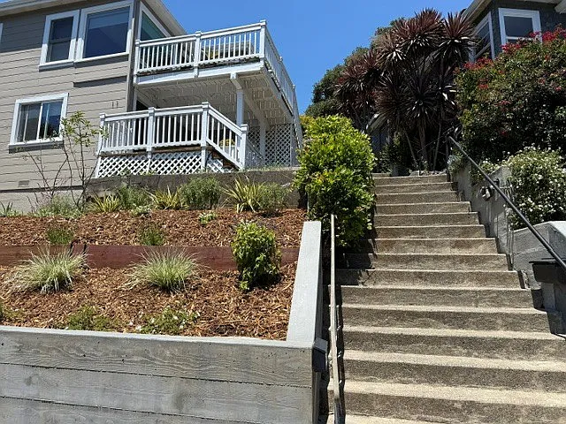 11 Grove Ave #A — Photo 10