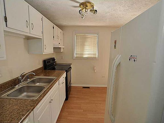 3rd image of 10331 Starhaven Cir
