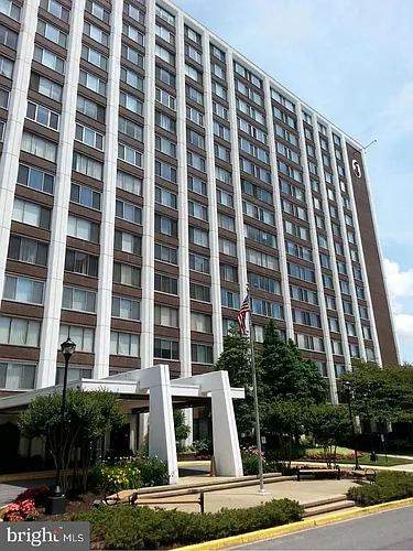 11801 Rockville Pike Photo 1