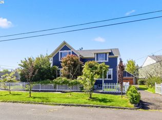 349 S 6th St, Cottage Grove, OR 97424