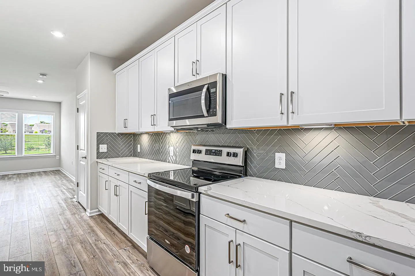 2 bed, 2.0 bath, 1296 sqft, $2,850 — Photo 1