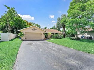 9234 Southampton Pl, Boca Raton, FL 33434