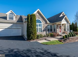 420 Pebble Beach Dr, Royersford, PA 19468