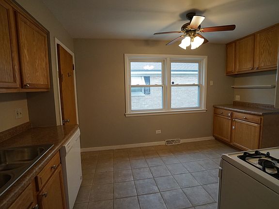 5th image of 9436 Leamington St