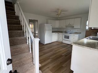 9 Sayles Ave #2, Dayville, CT 06241
