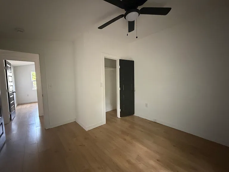 1230 E Davis Ave — Photo 14
