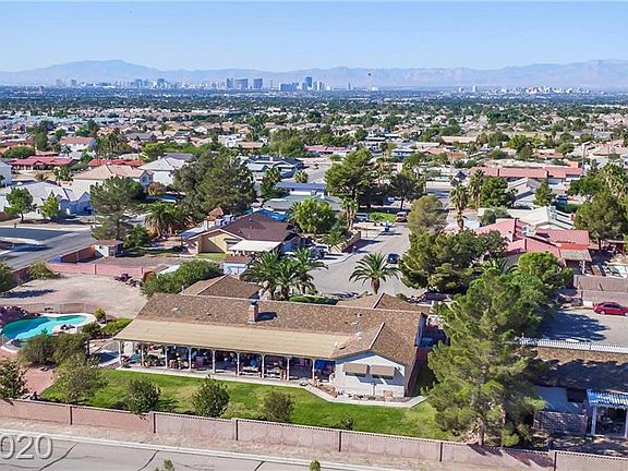 3rd image of 216 Spanish Dr