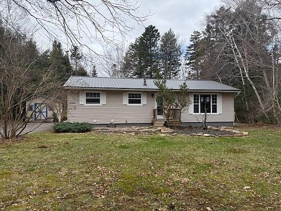 3rd image of 1040 Conquerall Mills Rd