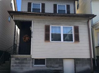 215 3rd Ave, Altoona, PA 16602