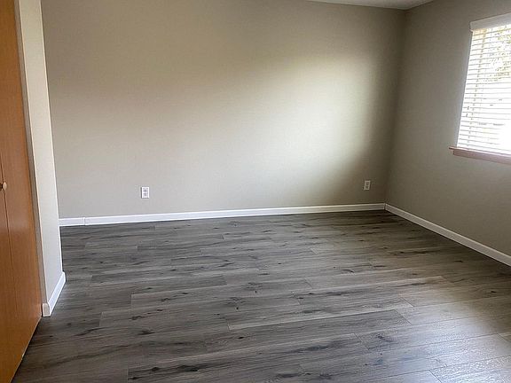 3rd bedroom (13' x 11.51')