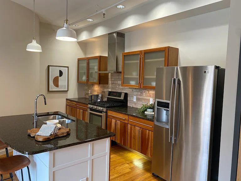 1232 Vine St #4 — Photo 3