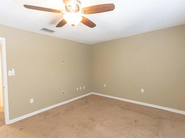 5850 Cypress Gardens Blvd #607 — Photo 11