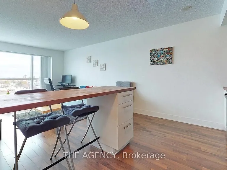 135 Village Green Sq #1015 — Photo 12