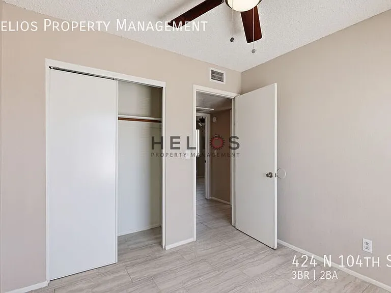 424 N 104th St — Photo 13