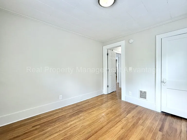 316 Spencer — Photo 27