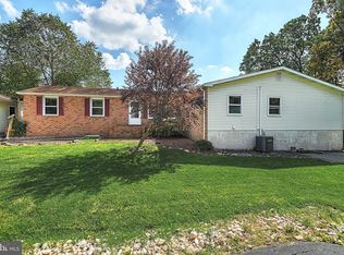 111 Longstreet Dr, Gettysburg, PA