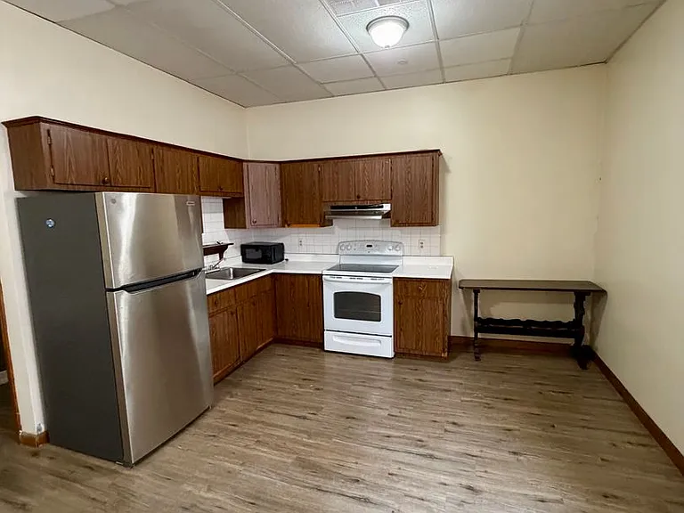 216 Central St — Photo 11