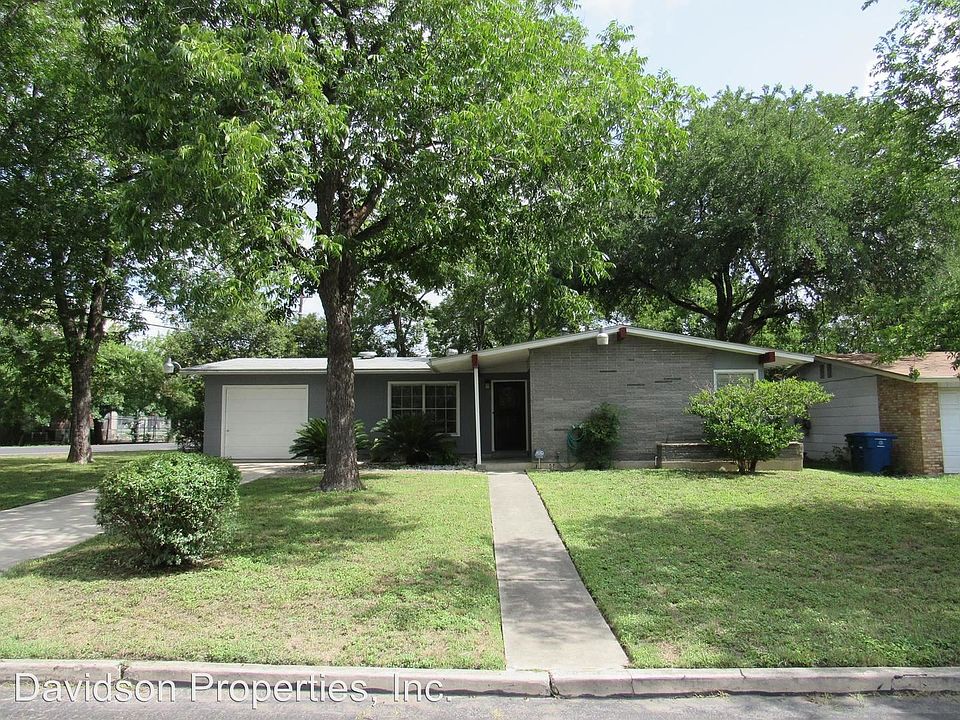 1st image of 907 Sumner Dr