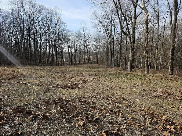 590 N Washington St, Bloomfield, IN 47424