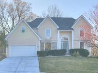 509 NE Rushbrook Dr, Lees Summit, MO 64064