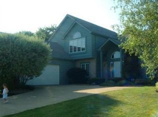 19778 Echo Dr, Strongsville, OH 44136