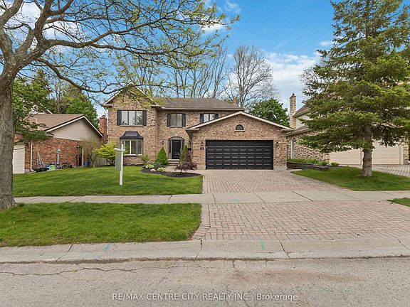 2nd image of 83 Bracebridge Ct