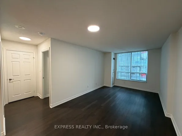 168 Simcoe St, Toronto, ON