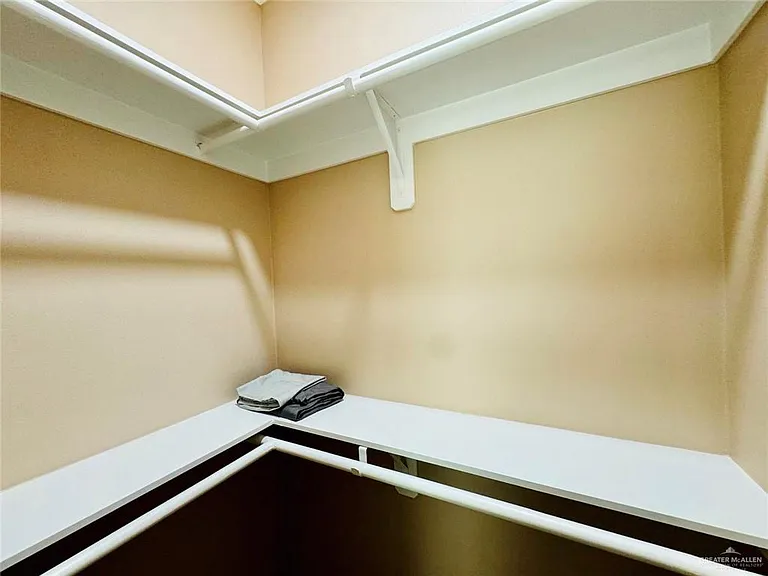 3013 W Driftwood St #1 — Photo 15