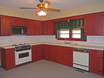 Spacious Decorator Kitchen