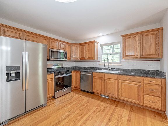 4th image of 7632 Thistlewood Ln