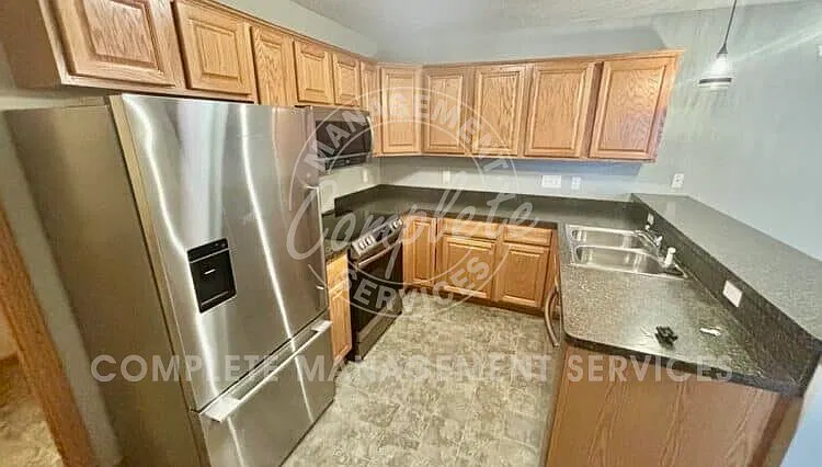 2 bed, 1.5 bath, 1228 sqft, $1,995 — Photo 4