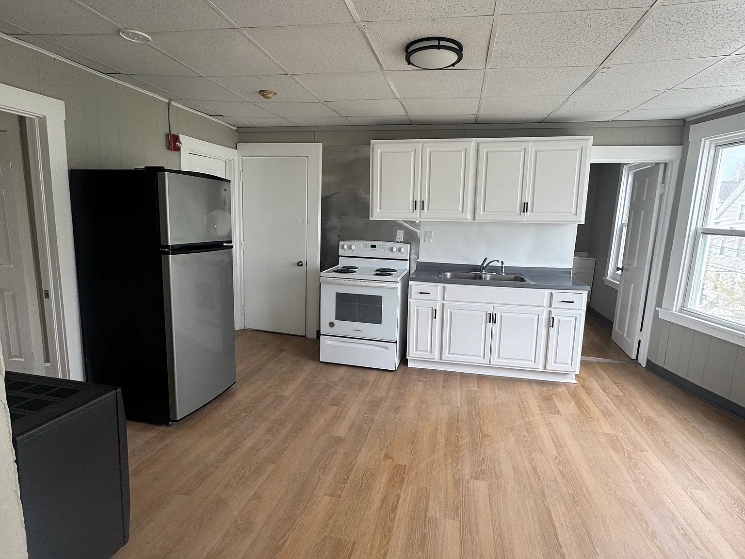 3 bed, 1200 sqft, $1,850 — Photo 1