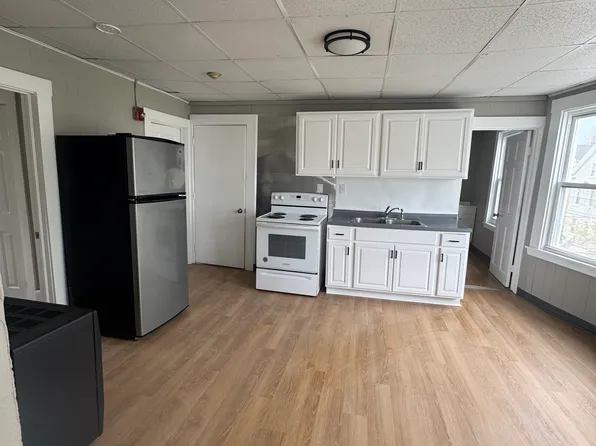 190 Weld St, New Bedford, MA