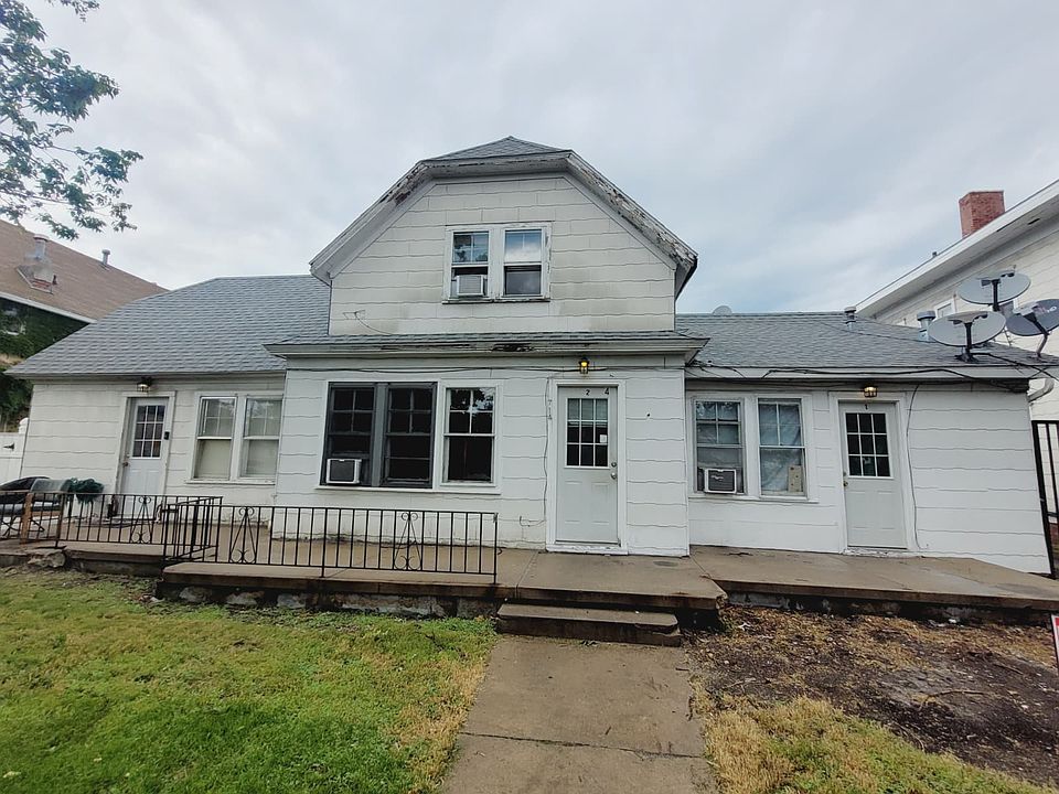 1st image of 714 W 1st St #4