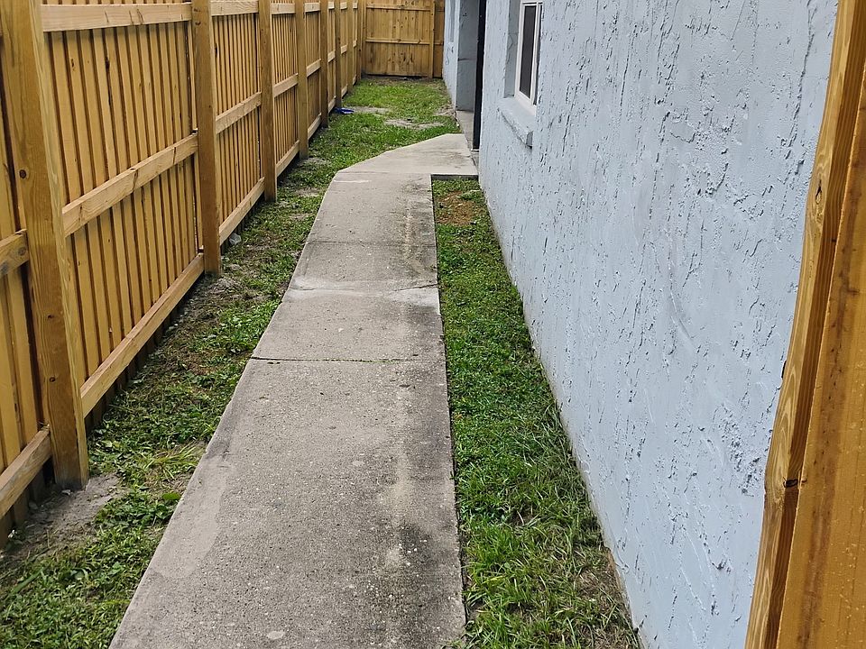 1st image of 2504 Chestnut Woods Dr #2504