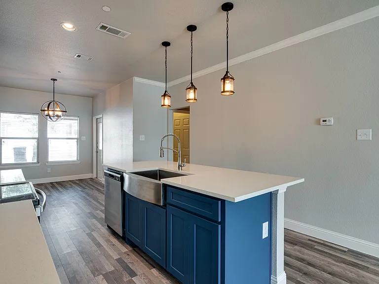 5509 Soledad Dr — Photo 12