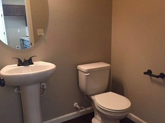 4th image of 2613 NE 130th Ct