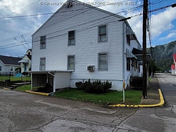 2nd image of 216 Kanawha St