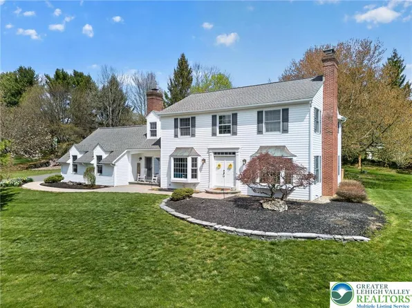 2975 Macungie Rd, Emmaus, PA 18049